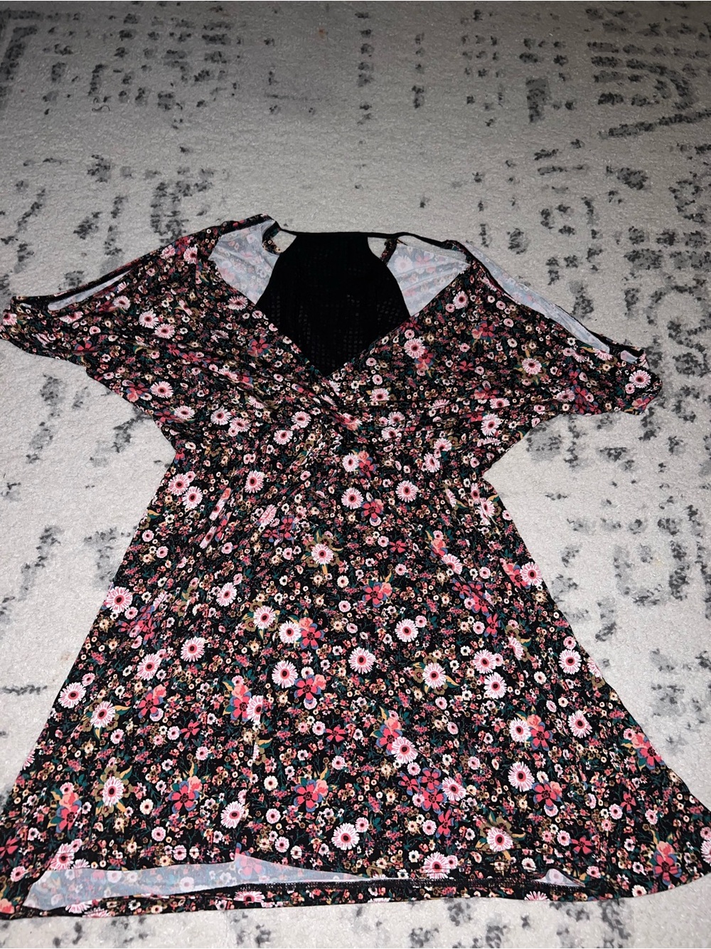 Women’s  Black Floral Cold-Shoulder Casual Dress